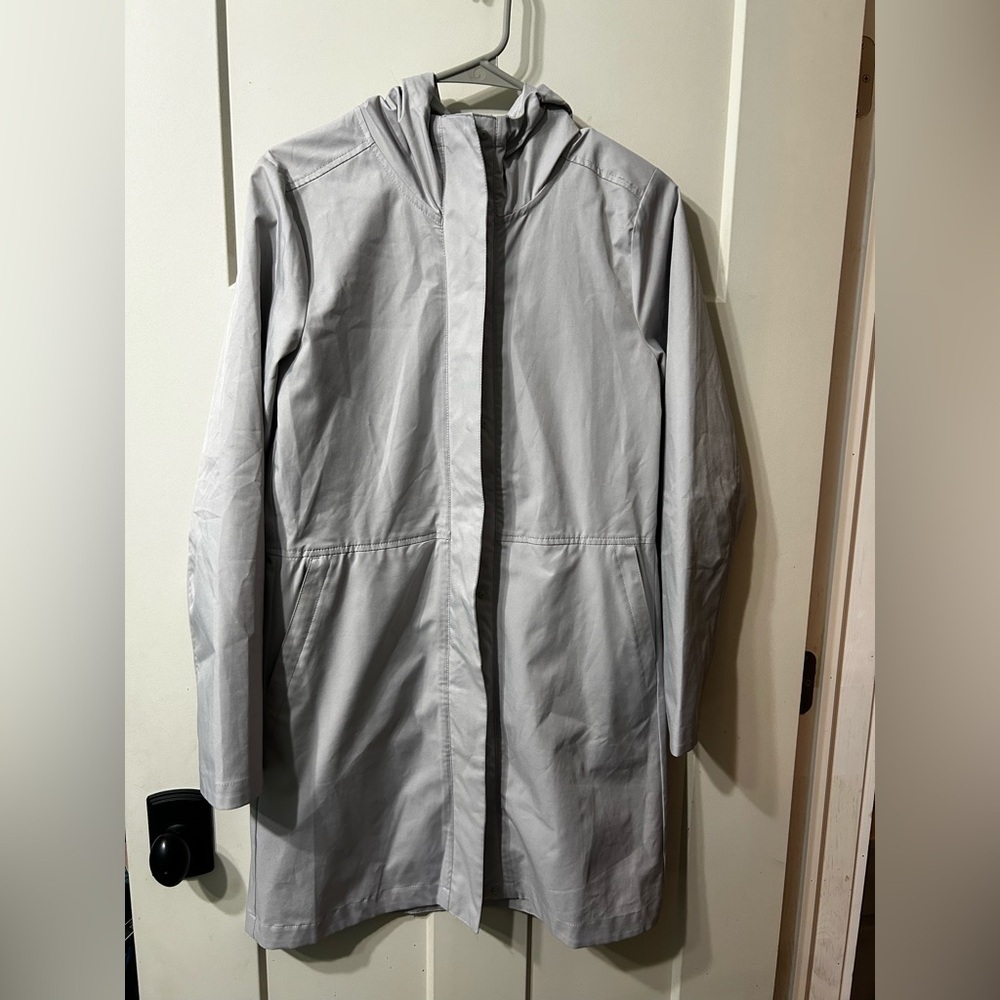 Kyodan Women’s Petite Small light Gray Hooded Raincoat light weight jacket long